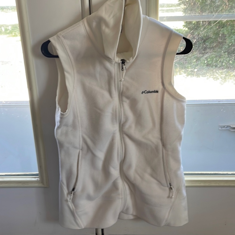 Columbia vest